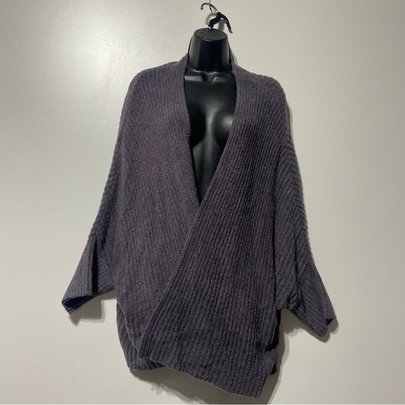 Barefoot Dreams CozyChic Lite Ribbed Shrug
Cardigan Sweater Size 2X - Picture 3 of 10
